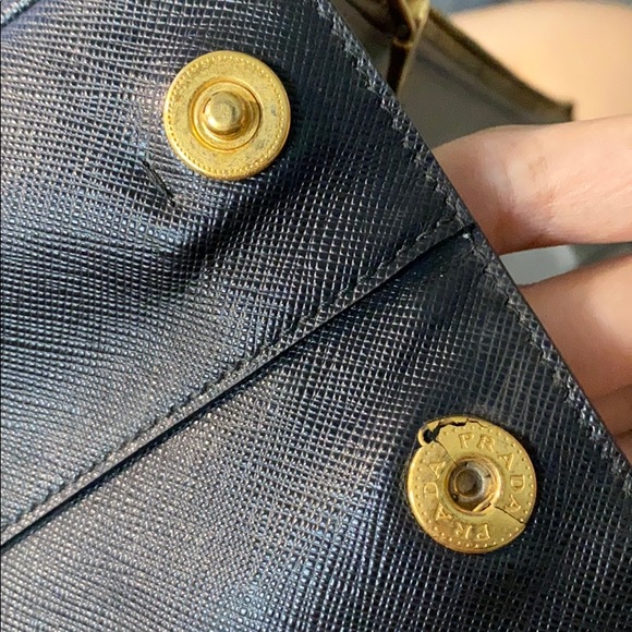 SOLD Prada bicolor medium double zip lux bag - Picture 9 of 9